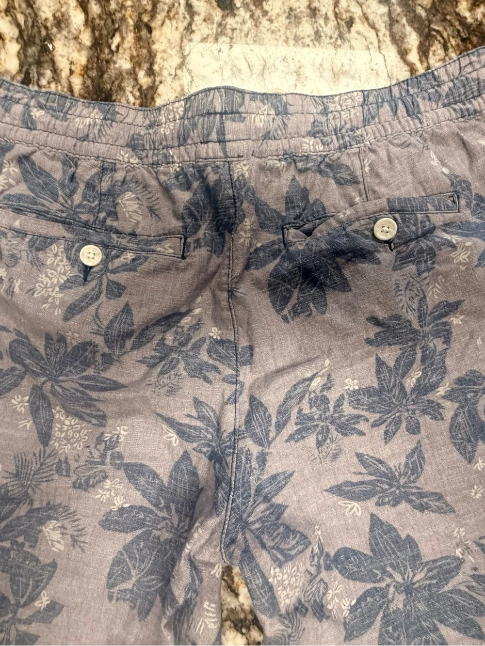 Goodfellow & Co. 100% Cotton Gray & Blue Floral Mens Size Medium Shorts